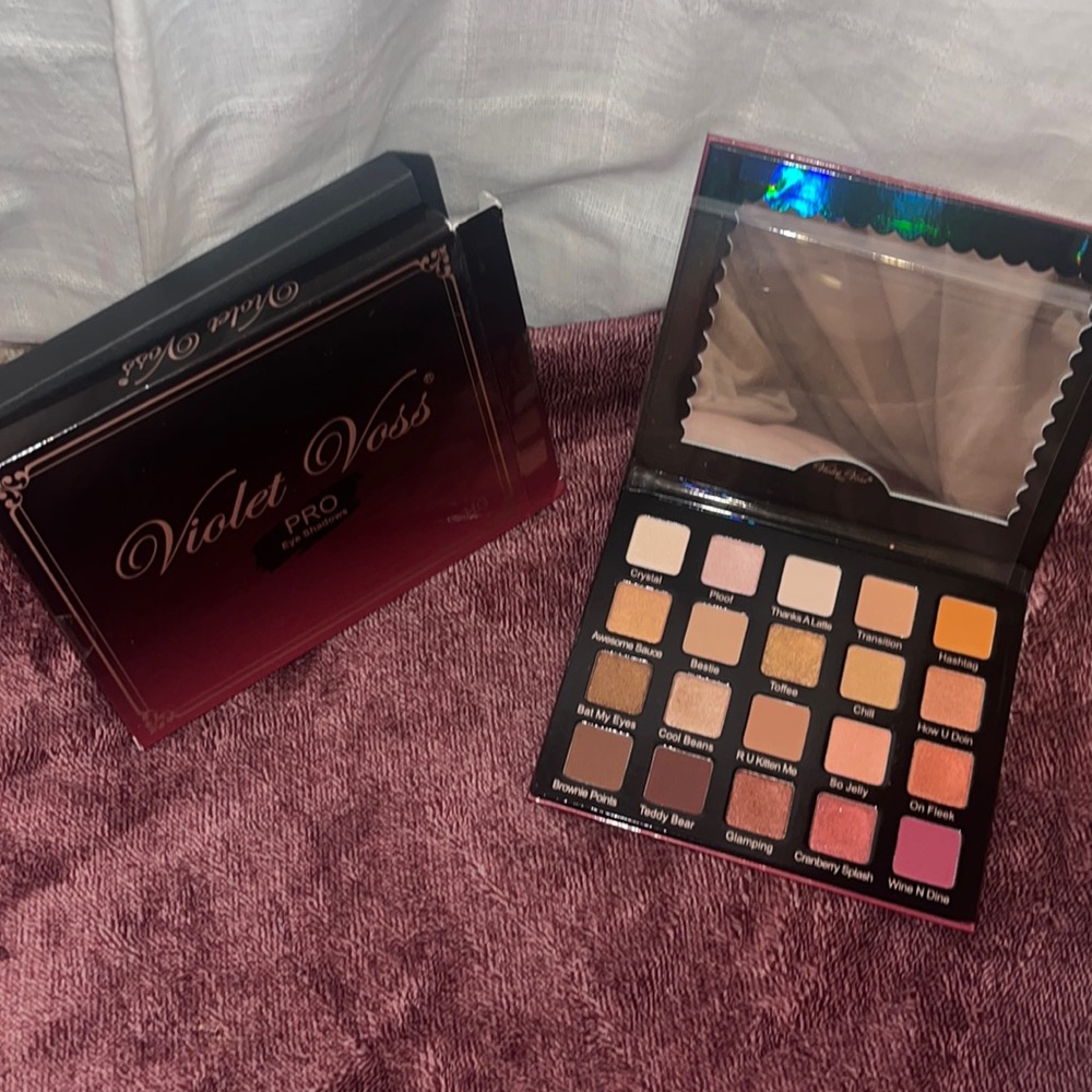 Pro eyeshadow palette